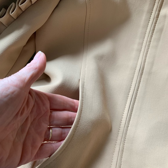 Olivia Palermo X BR Stunning Ruffle Jacket XS - Picture 7 of 12